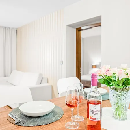 דירה Spacious In Perfect Location 52m2 פלזן