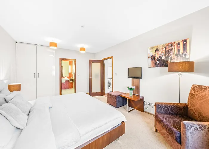Spacious In Perfect Location 52m2 * Plzeň